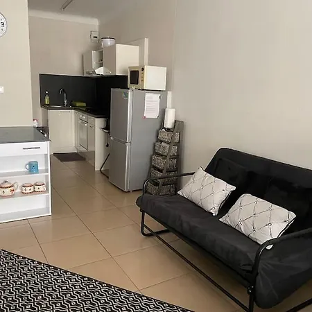 Studio Confortable Avec Terrasse Proche De La Ajaccio (Corsica)
